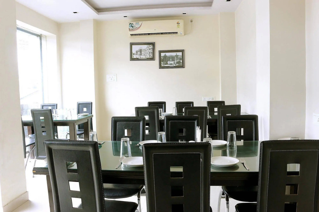 Hotel Sheldon International Near Science City