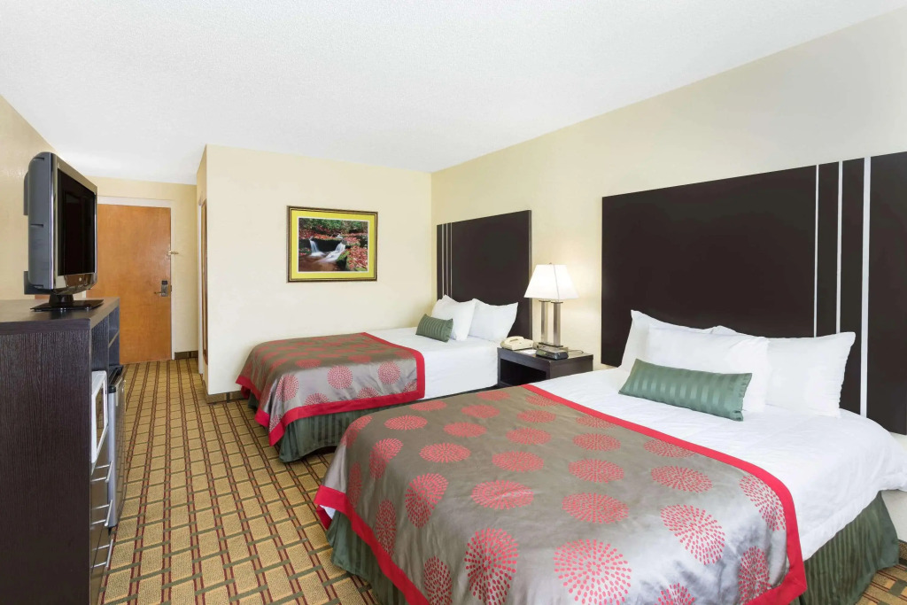 Ramada by Wyndham Asheville Southeast
