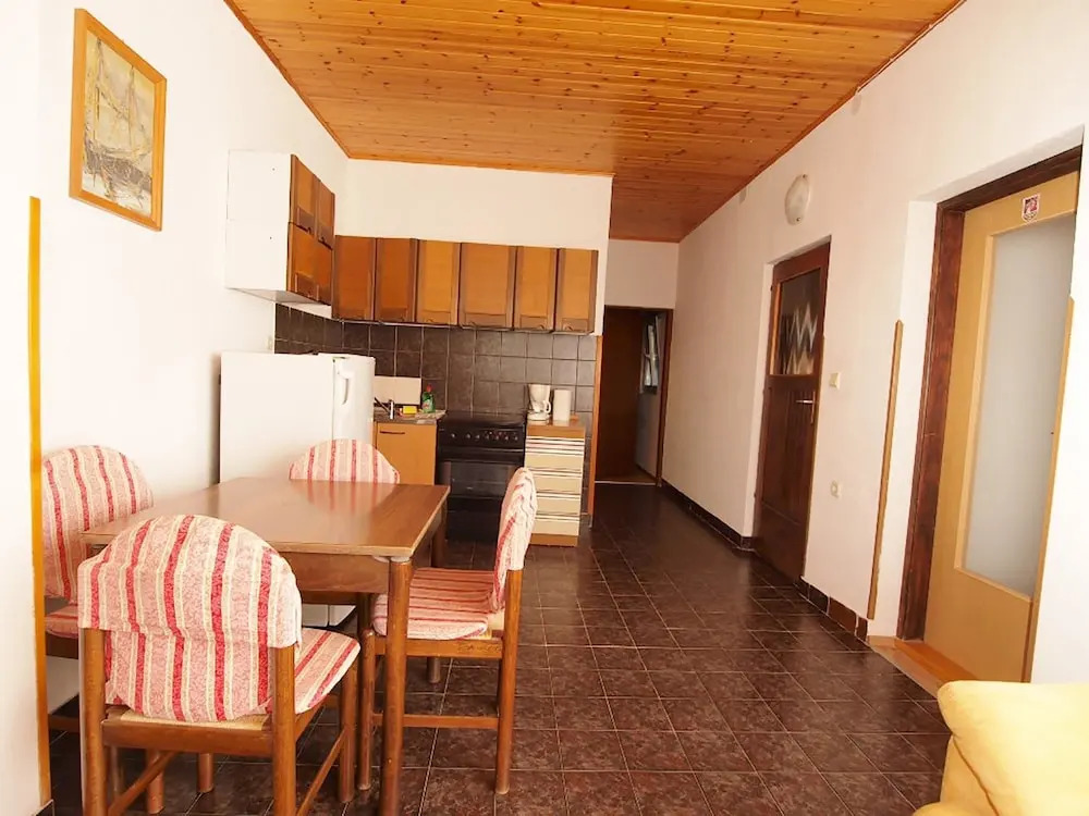Apartments Drandic 94