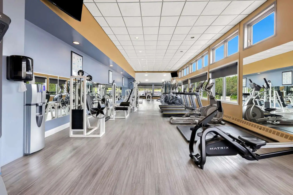 Best Western Plus NorWester Hotel & Conference Centre