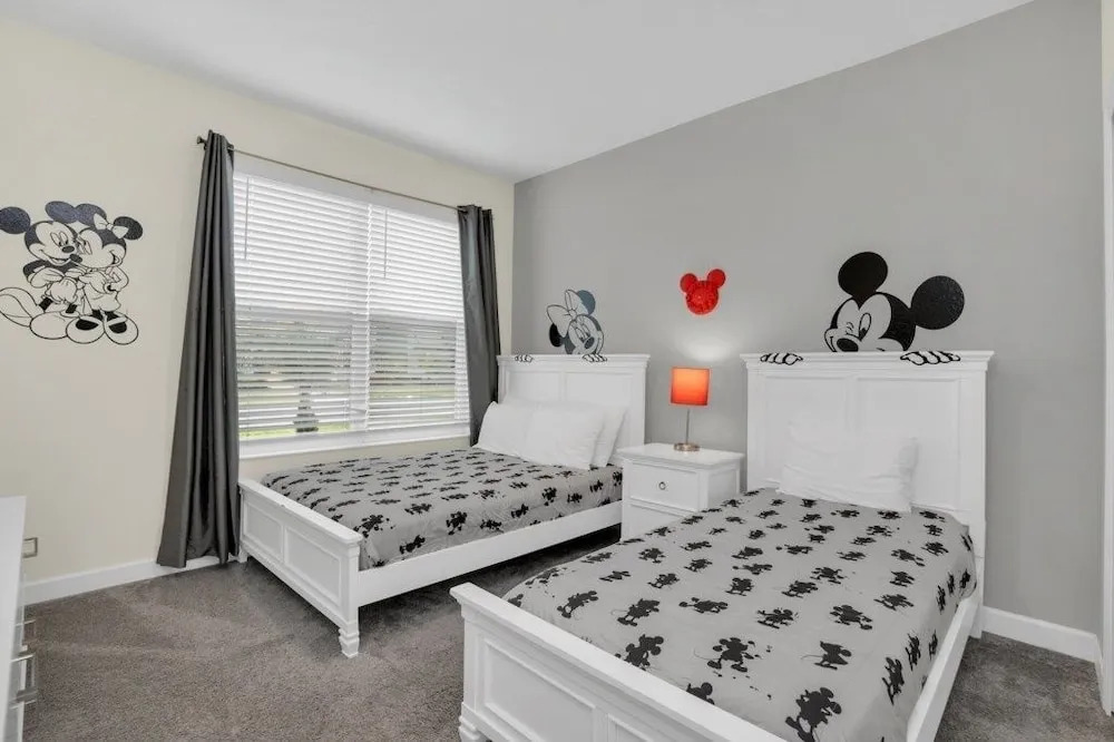 2775book 5 Bedroom Villa