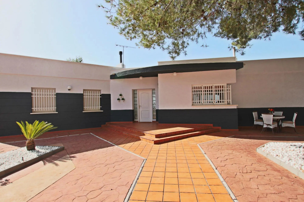 TESS Villa Arenas