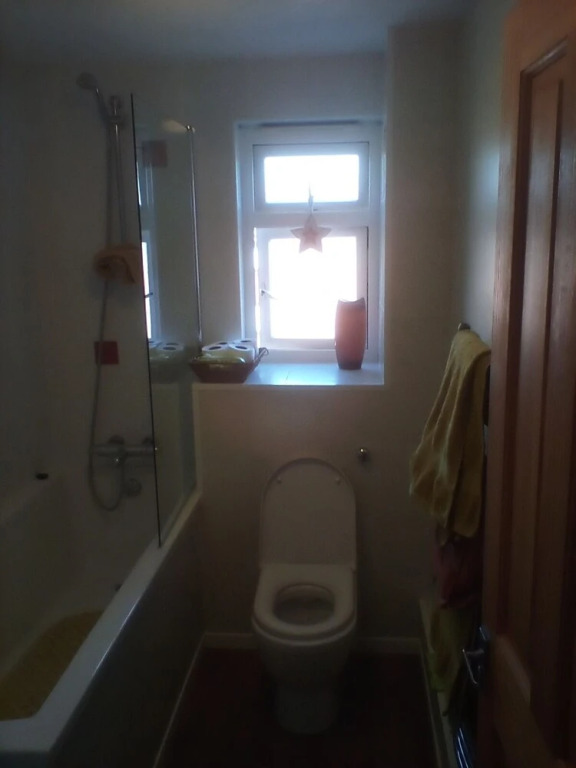 1-bed Apartment in Bridport Great Location