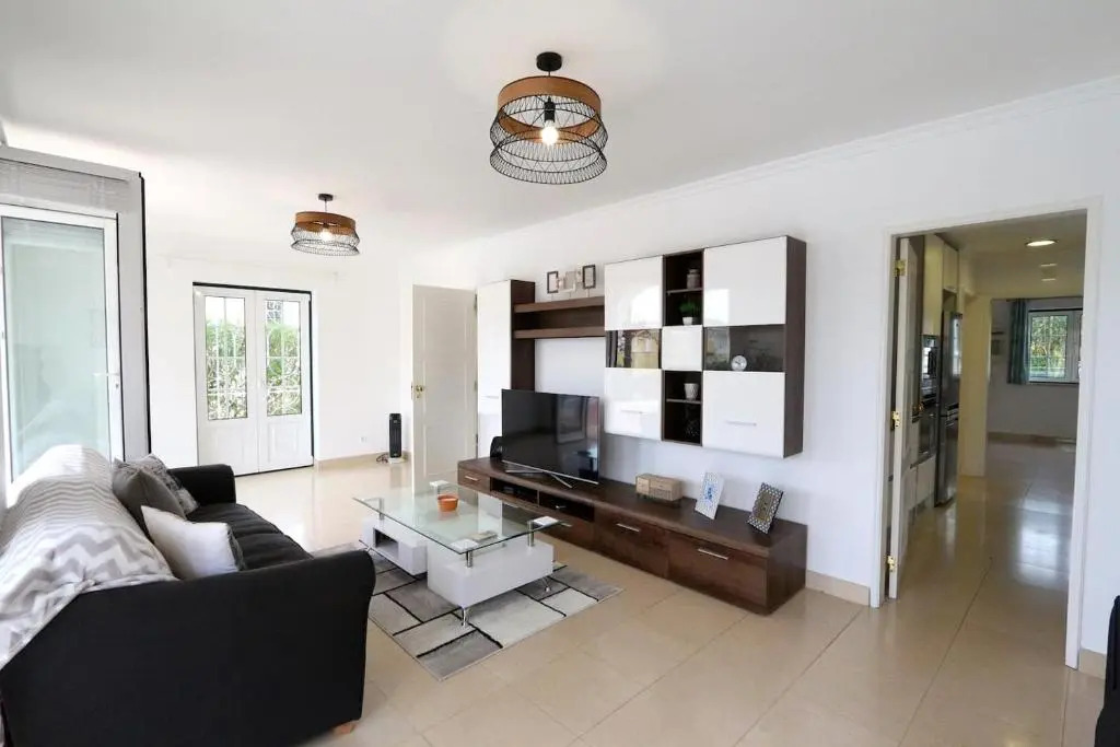 Elegant Vilamoura Old Town Villa Villa Rosa 6 Bedrooms Pool Table