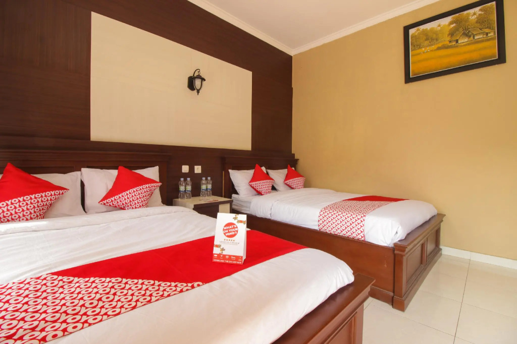 OYO 820 Abad Baru Hotel