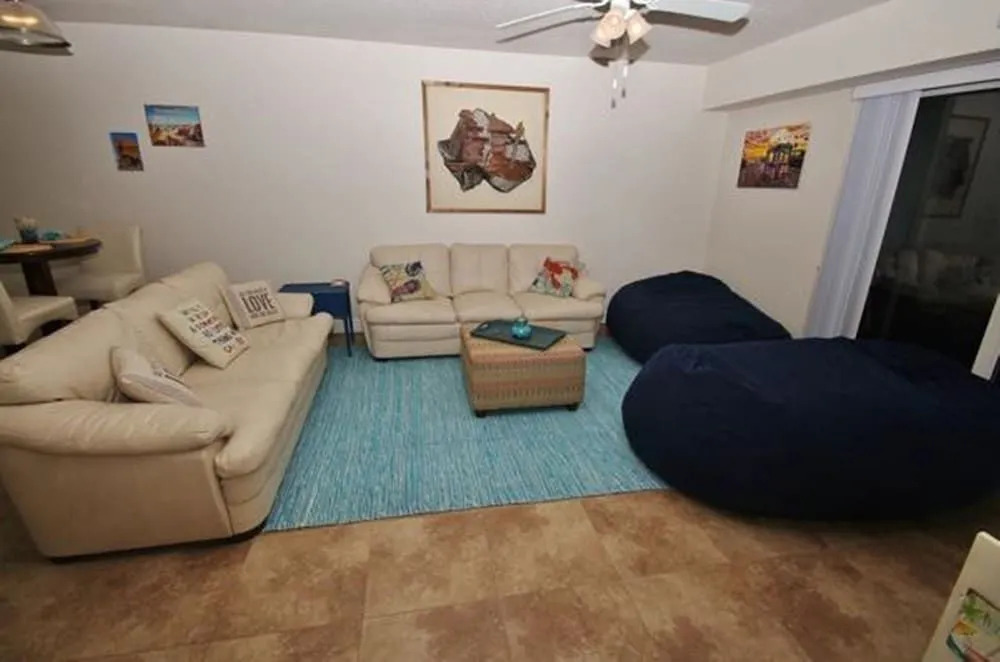 Oceanwalk 18-306 Apartment 2