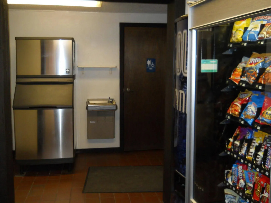 Value Inn Motel - Milwaukee Airport South