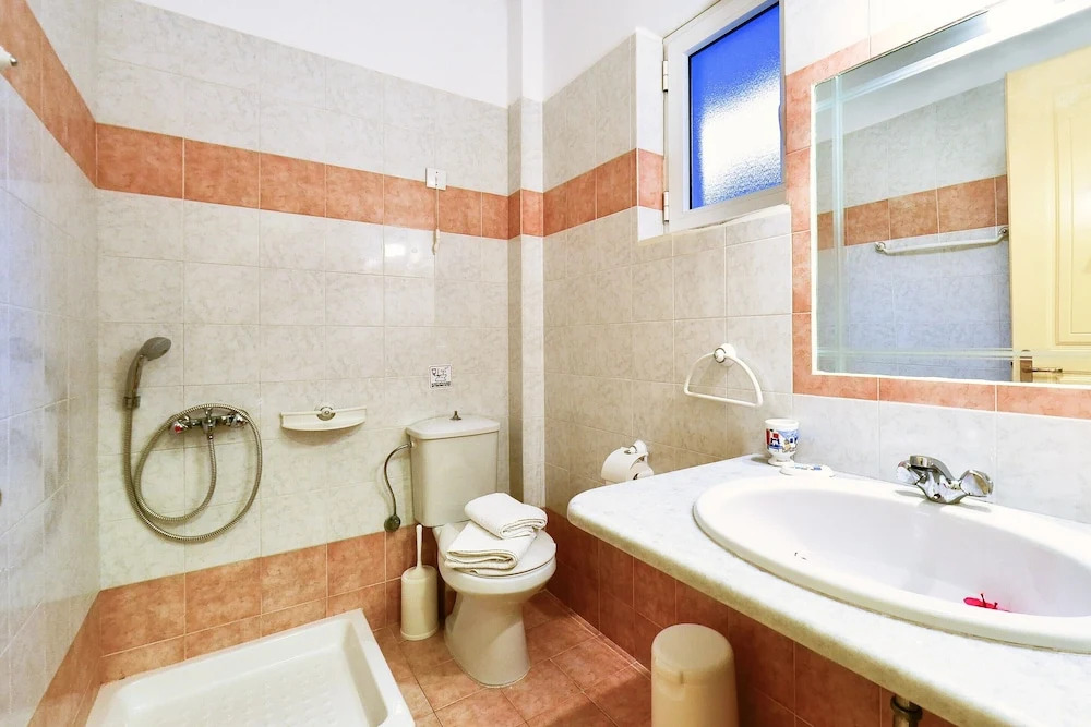 Remezzo Studios & Apartments
