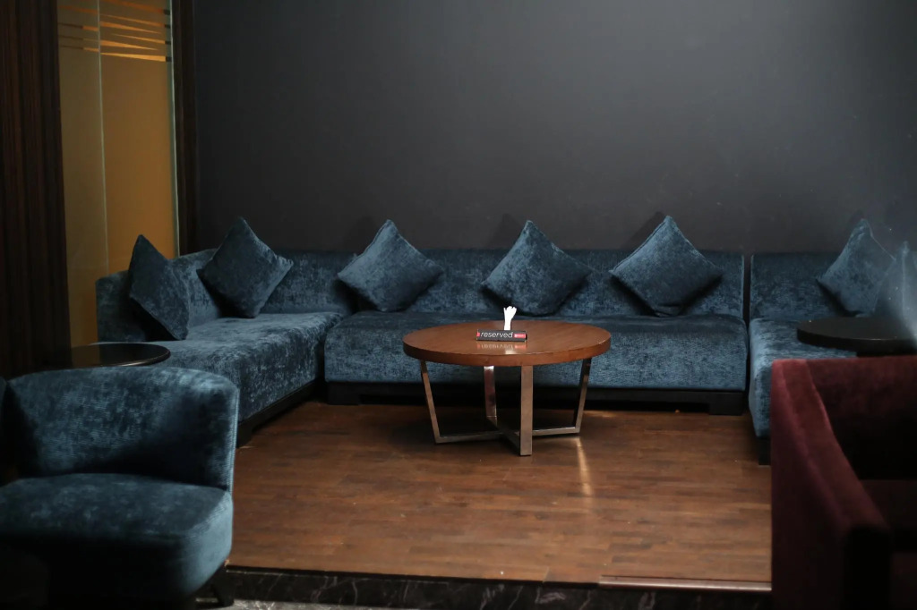 V7 Hotel