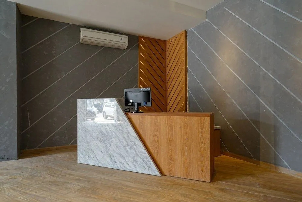 OYO 1574 U xpress Hotel