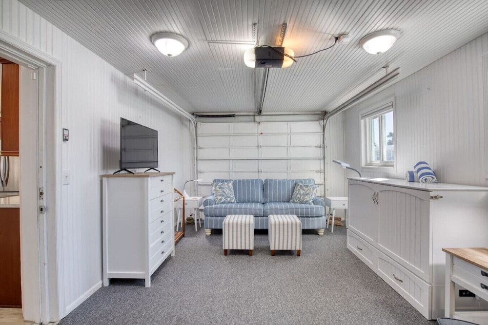 Sunrise Cottage Direct Oceanfront House