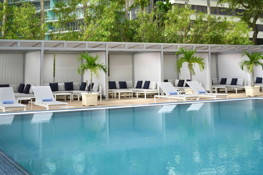 Courtyard Miami Coconut Grove
