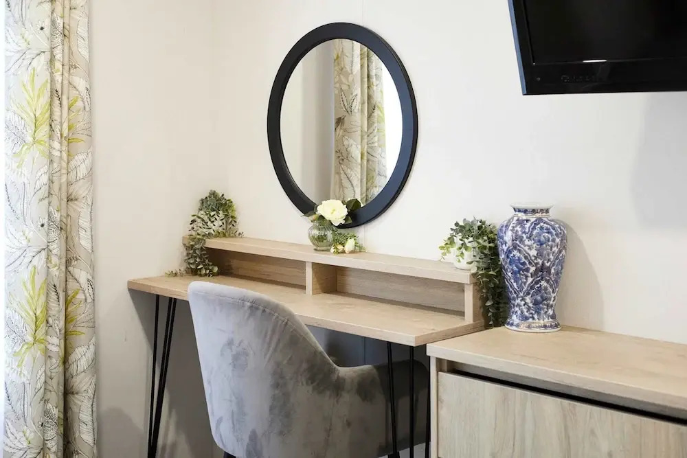 Host Stay Hideaway Retreat