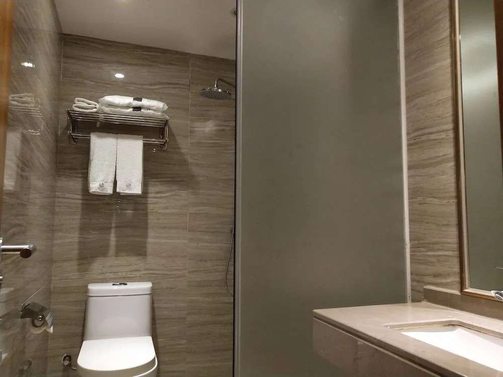 Insail Hotels (Gongbei Port Zhuhai)