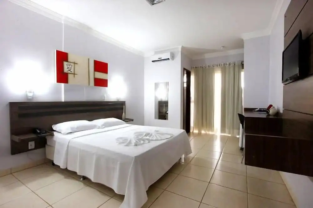 Augustus Hotel