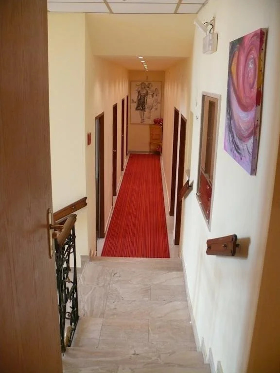 Early Bird Hotel