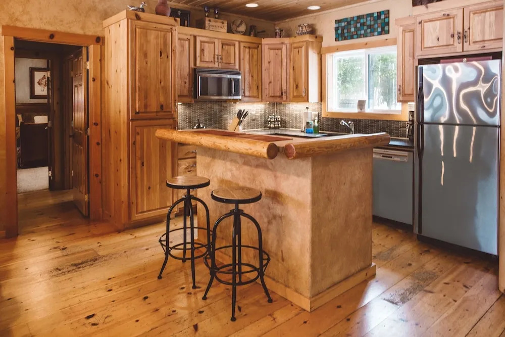 Serenity Pines Lodge in Shugart Flats