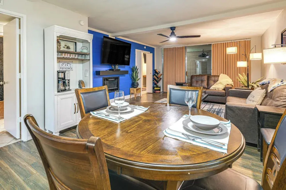 < 1 Mi to Old Town Scottsdale: Condo w/ Patio