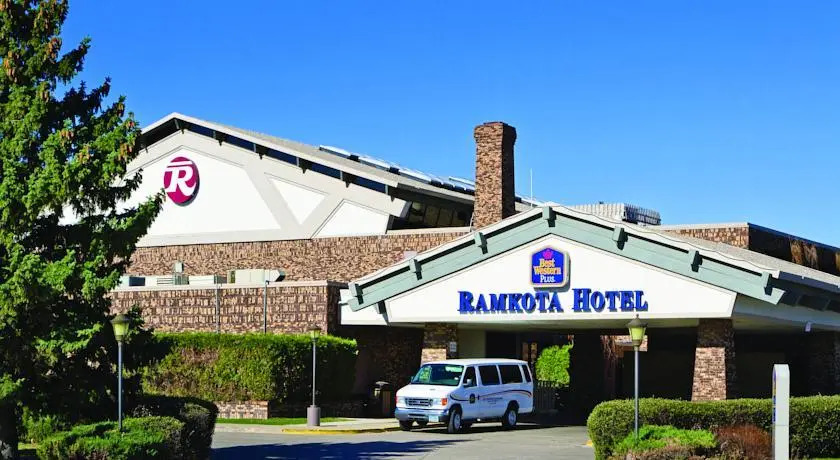 Best Western Plus Ramkota Hotel
