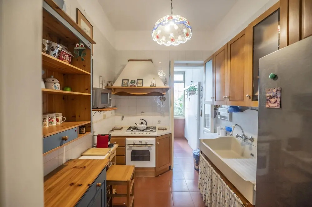 Trastevere 2 BR Cozy Apartment