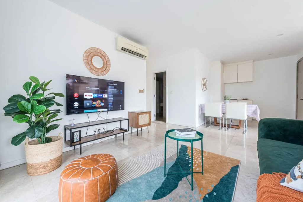 2mins walk to Bukit Bintang BEST SUNSET view 2BR 8-1 WIFI 100mbps