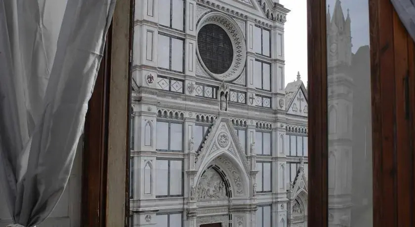 Maison in Piazza S. Croce