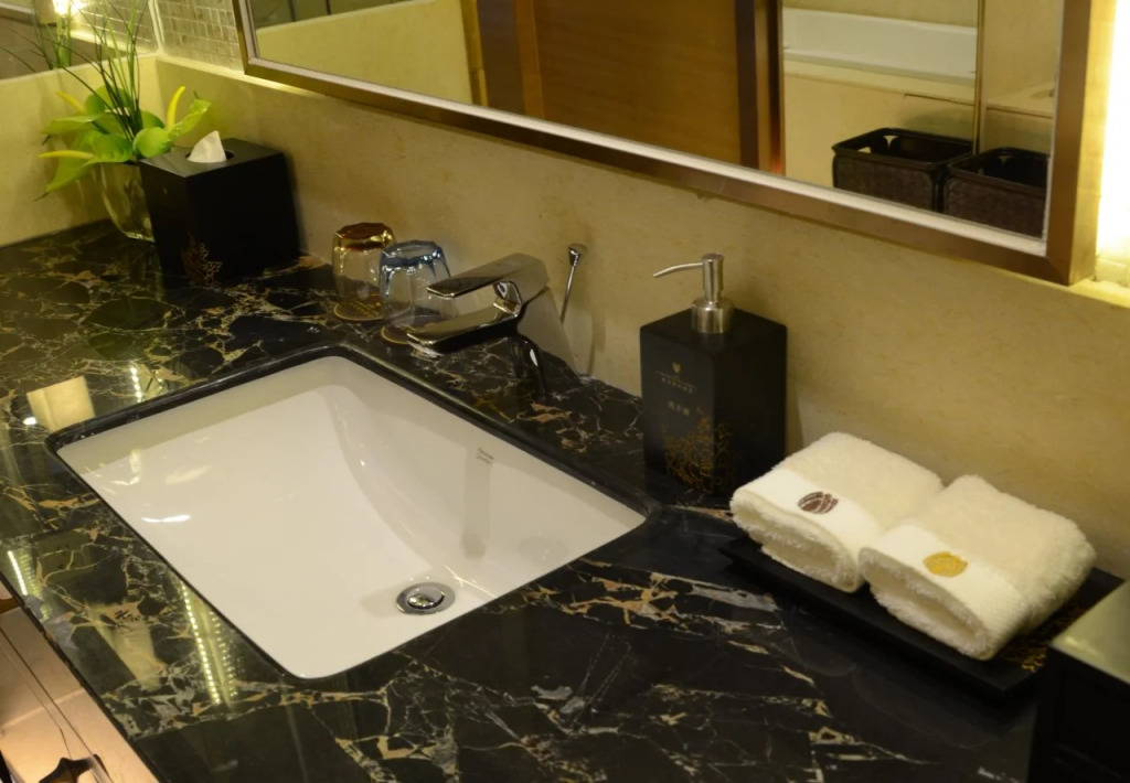 Lyhn International Hotel Chengdu Taikoo Li