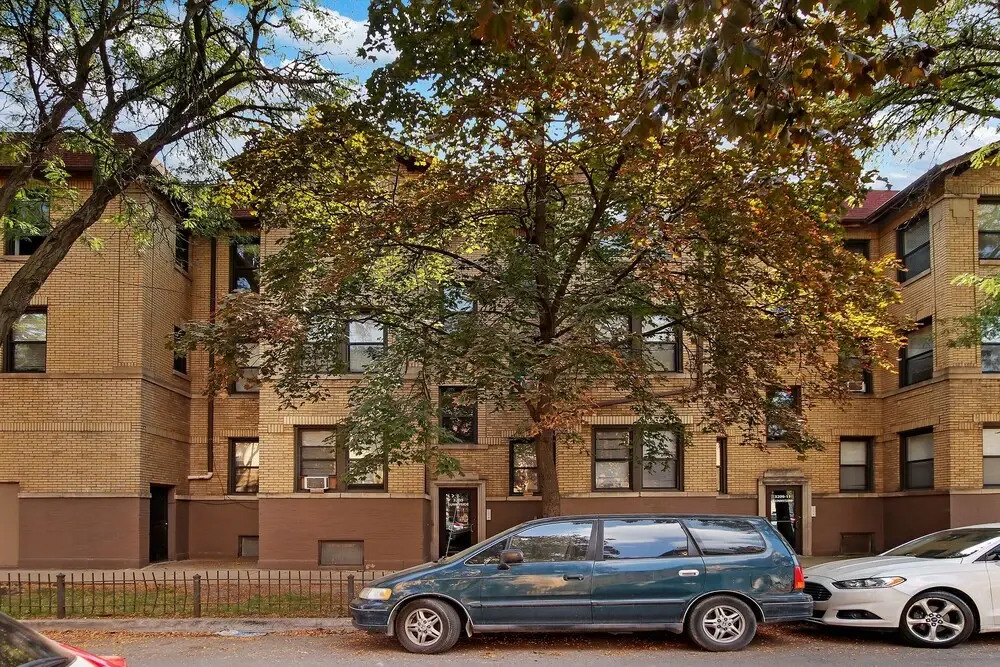 2BR Comfy & Chic Sunnyside Apt near Shop