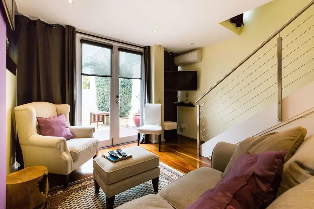 ALEXANDER, 2BDR South Melbourne House