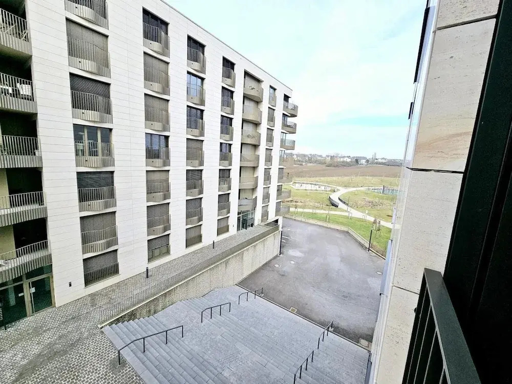 Cozy one bedroom with convenient parking