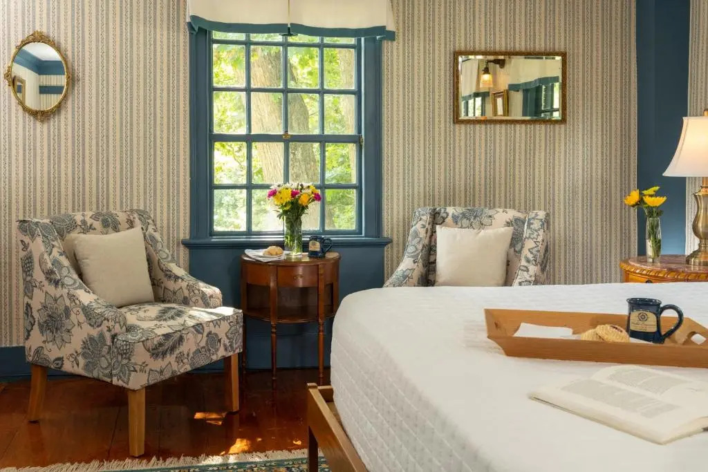 Waldo Emerson Inn