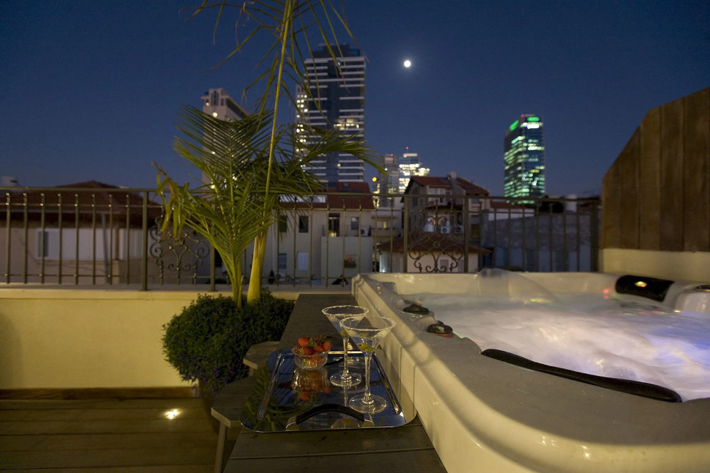 Allegro Neve Tzedek Boutique Suites with nearby shelter - By HOMY