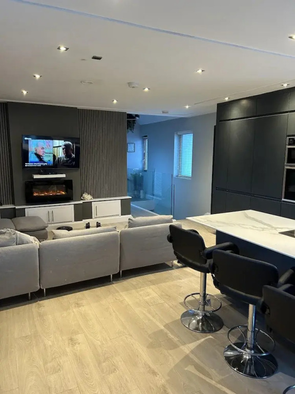Croke Park, 3-beds ,1 Pullout bed , Sleeps 8