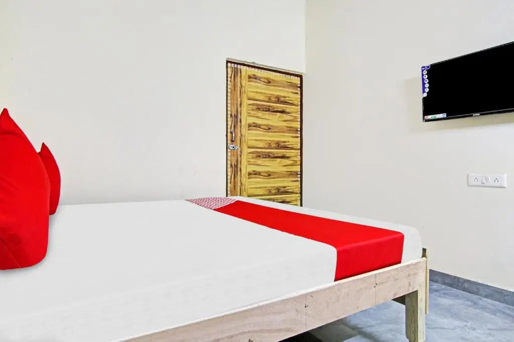 OYO Flagship 80594 Skyway Residency