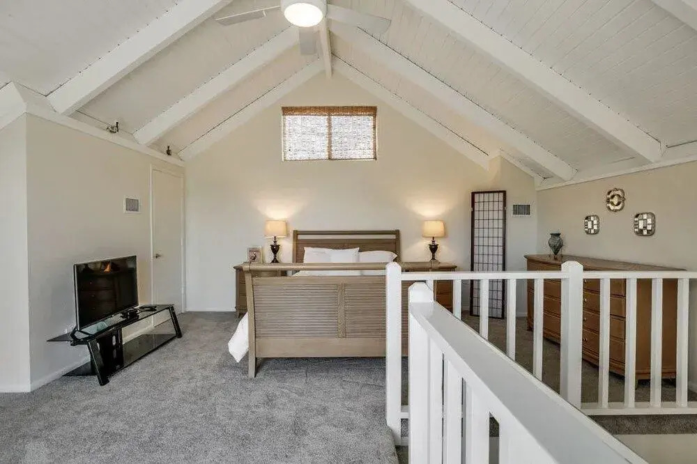 Colonial Avenue Home