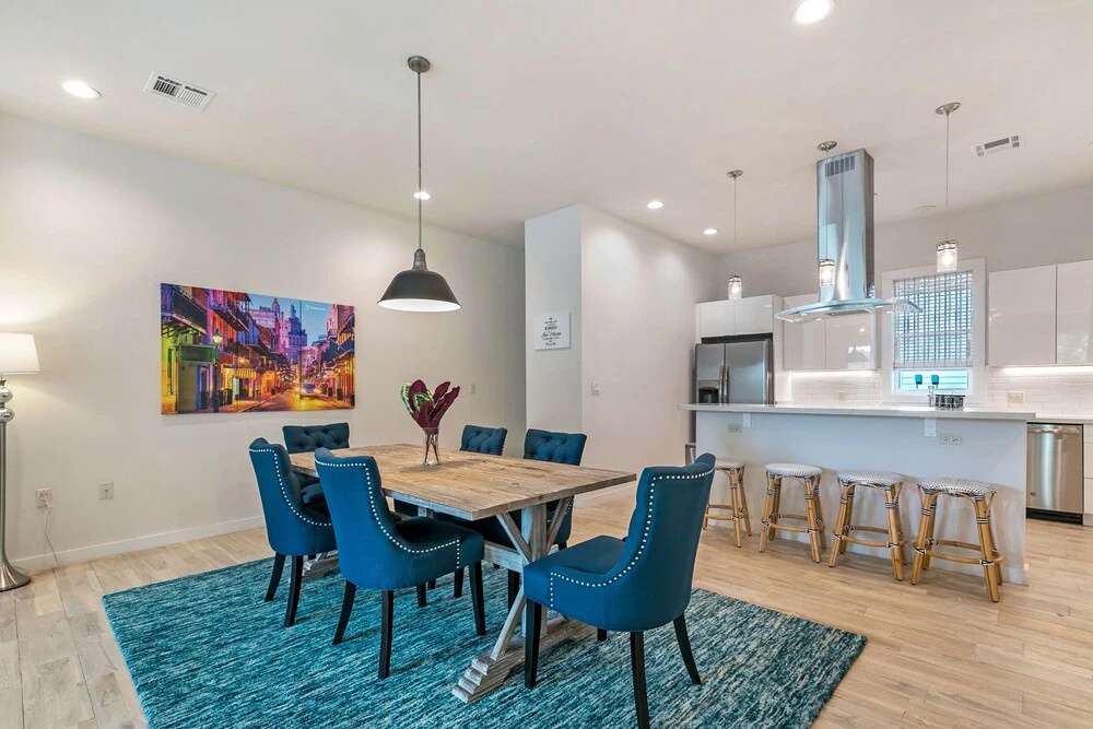 Modern 4BR Townhouse Near French Quarter