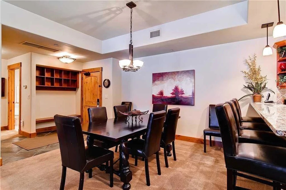 5208 Emerald Lodge, Trappeur's Crossing Apartment 4