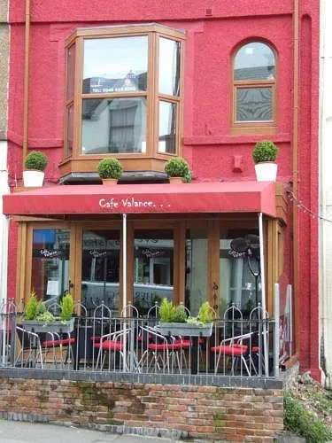 Cafe Valance Bar & Rooms