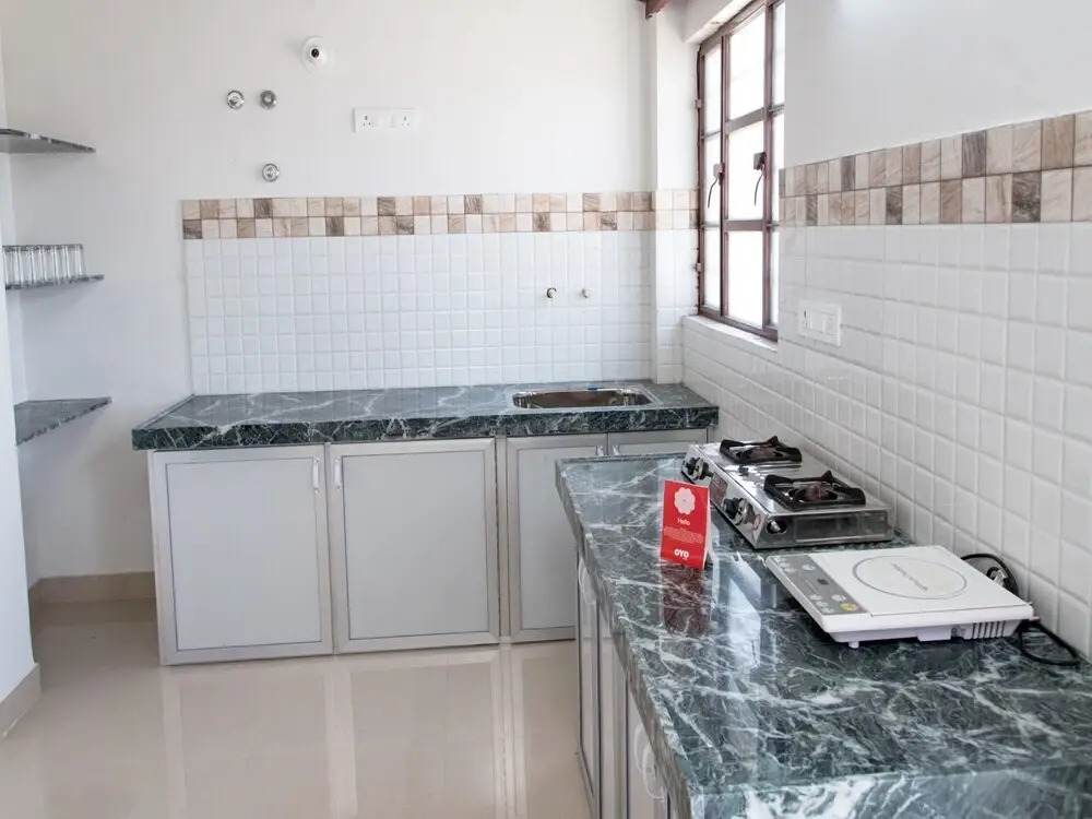 OYO Home 14110 Modern Stay