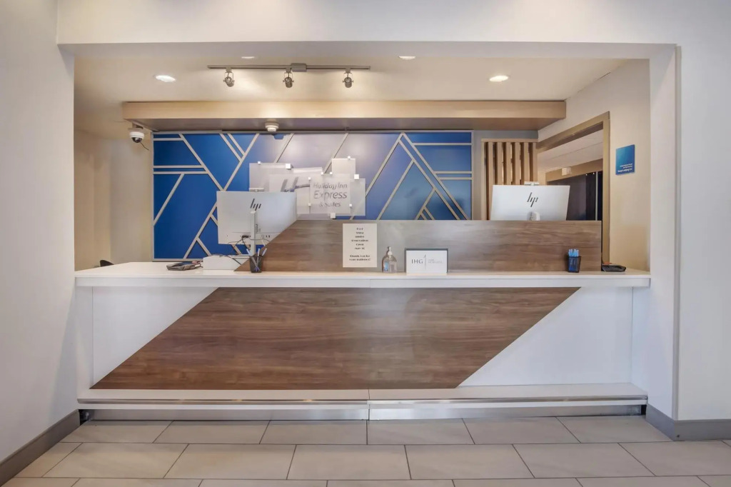 Comfort Inn & Suites-columbia Gorge West