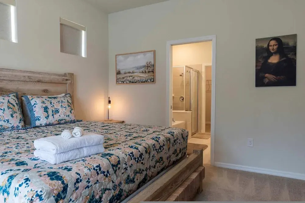 Family Friendly 5BR Home Pool Patio Room for 10