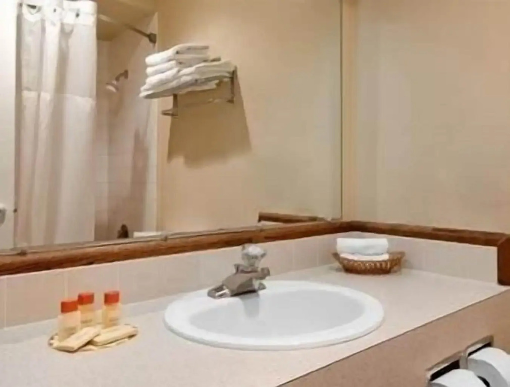 Days Inn By Wyndham Bellingham WA