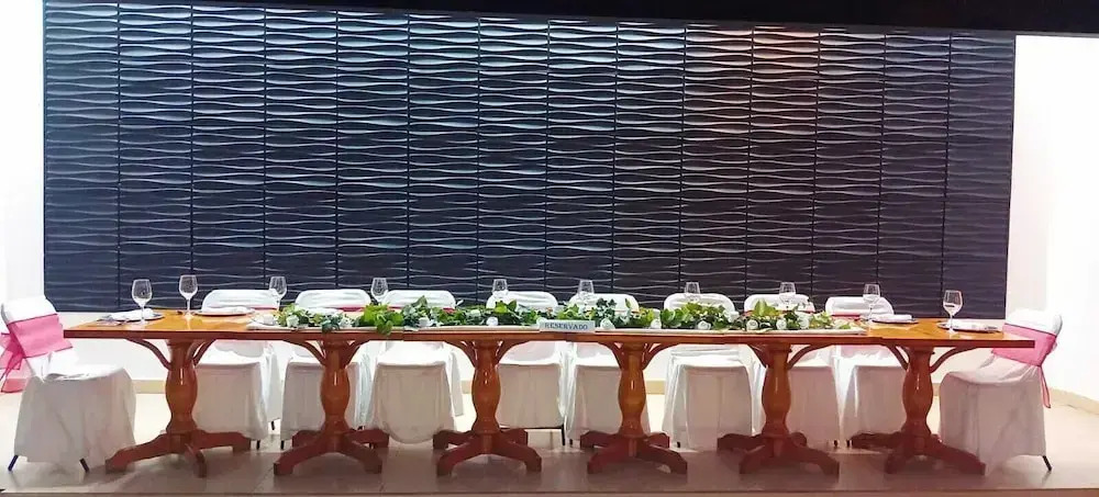 HOTEL PUNTA GALERIA