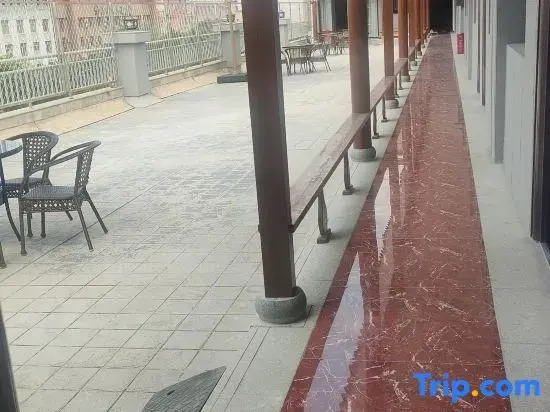 Woqiao Longju Hotel