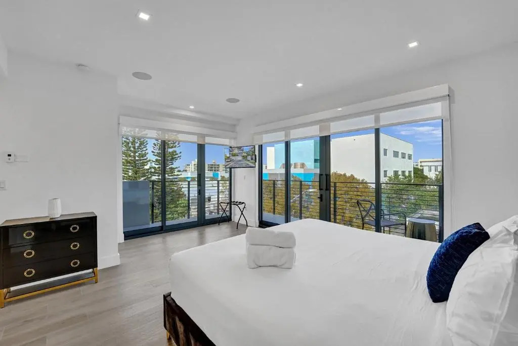 Up East Townhomes by Nomada Residences