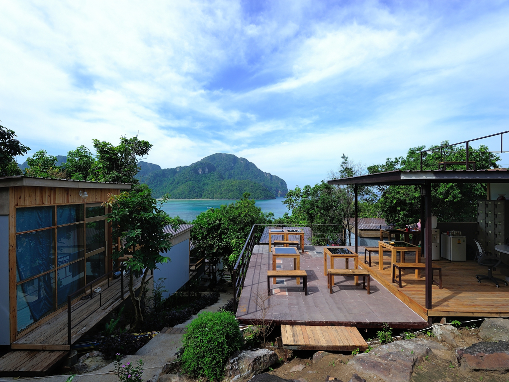 Phi Phi Sea Sky Resort