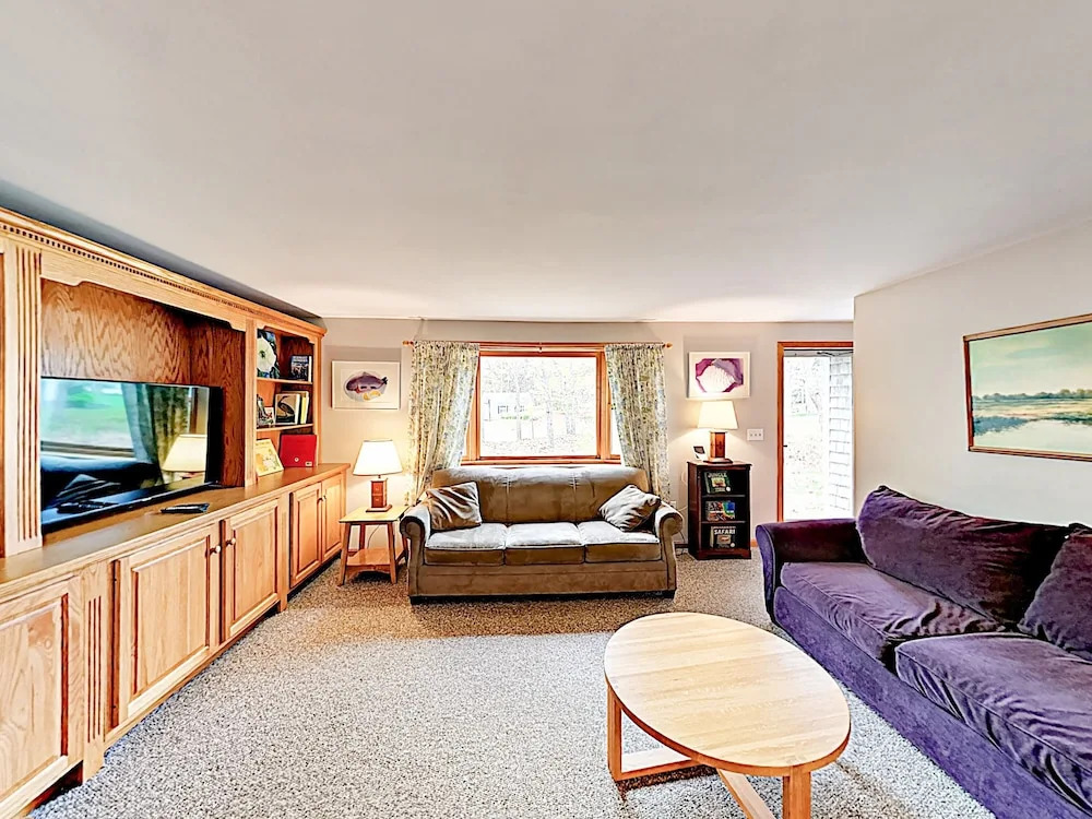 New Listing! Spacious On Hinkleys Pond 3 Bedroom Home
