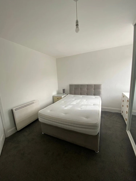 Apartment - Sleeps 2 & Great Transport Links