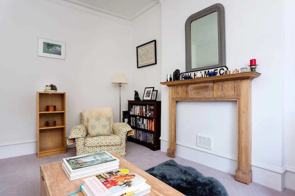 Charming Fulham flat