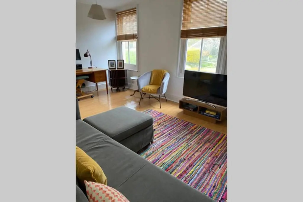 200 year old large townhouse with sea views
